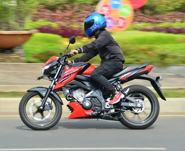 Suzuki GSX S150 Ride